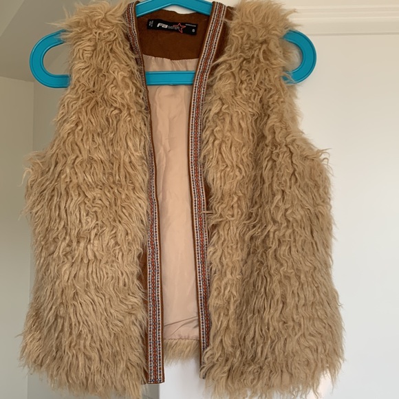 Faux Fur Boho Vest S - Picture 4 of 8